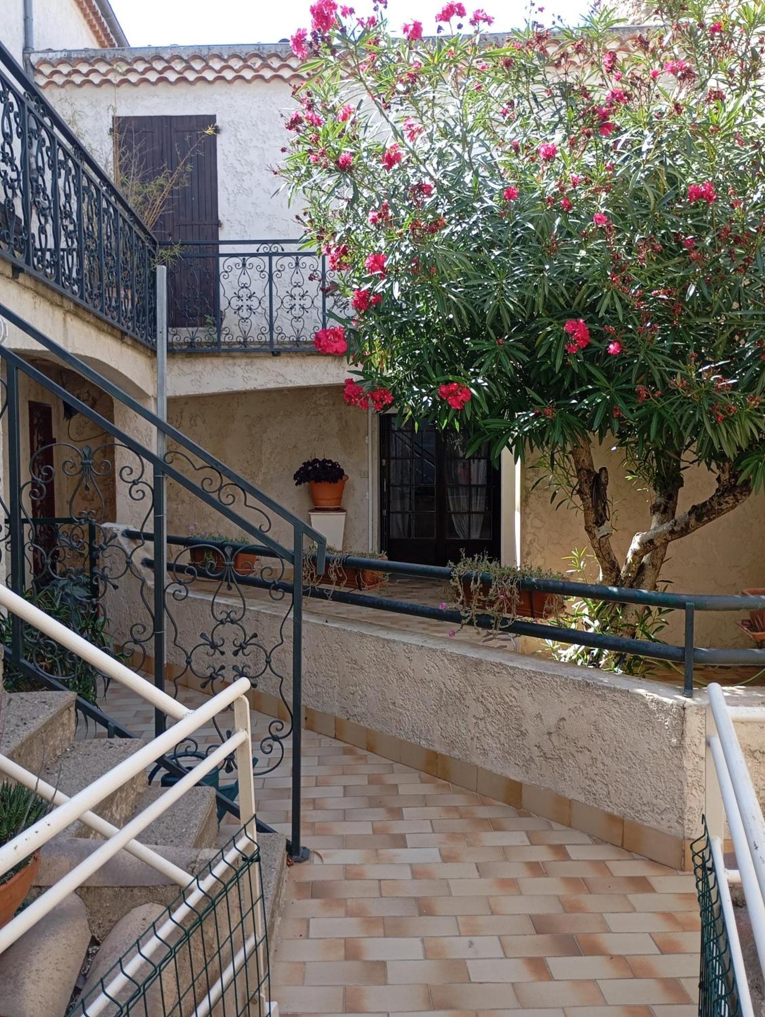 "Les Tournesols" Villa Saint-Martin-d'Ardeche Luaran gambar